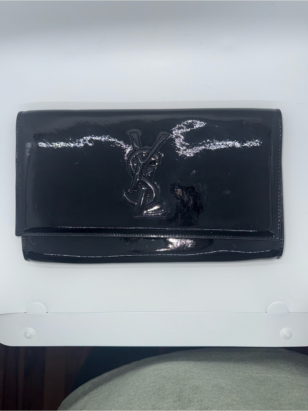 Yves Saint Laurent Black Patent Leather YSL Logo Envelope Clutch Italy - Picture 5 of 12